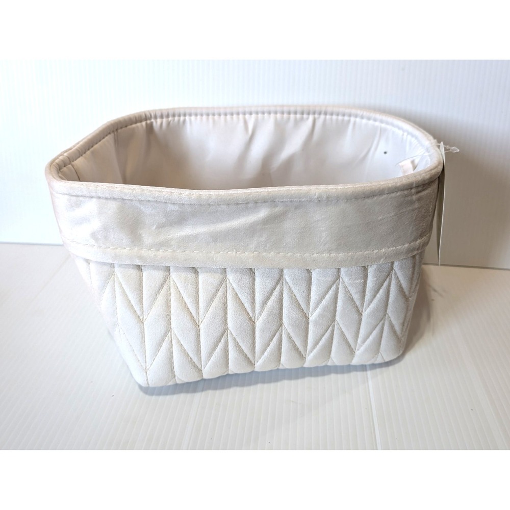 THRESHOLD VELVET STORAGE BASKET - cream VELVET 10" x 8" x 6" (NEW w/ TAGS)